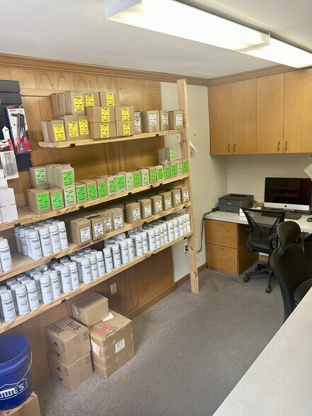 More Photos Of 1939 Belgrade Ave, Charleston Warehouse For Lease