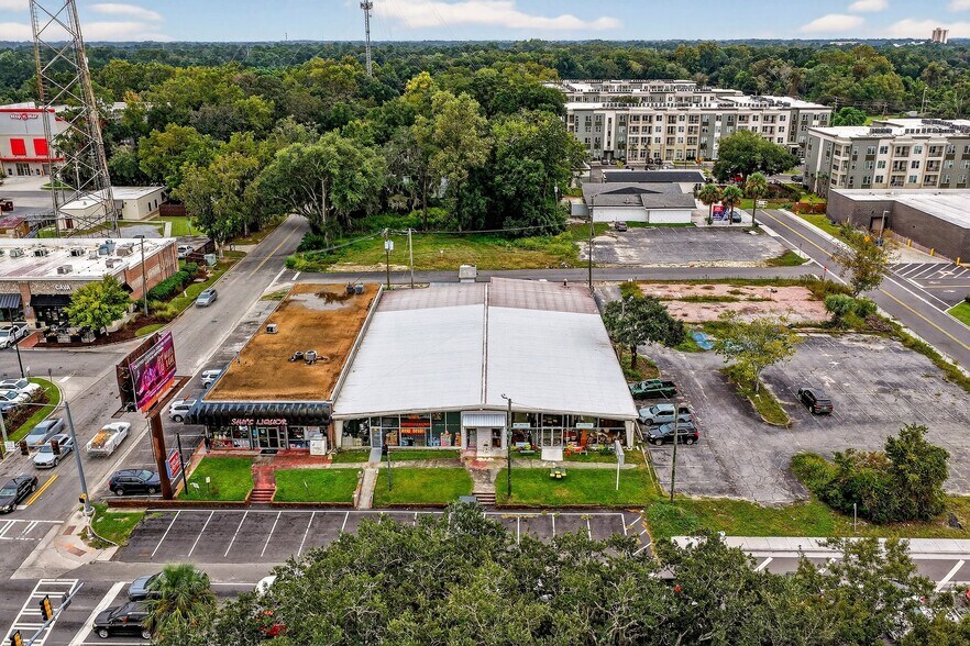 More Photos Of 1711 E Victory Dr, Savannah Storefront For Sale