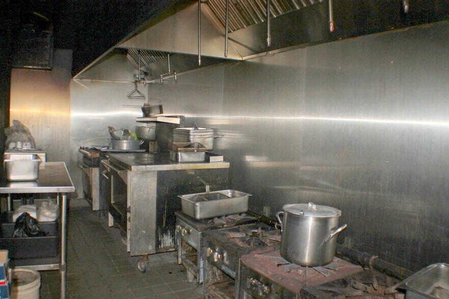 More Photos Of 5420 Harrisburg Blvd, Houston Restaurant For Sale
