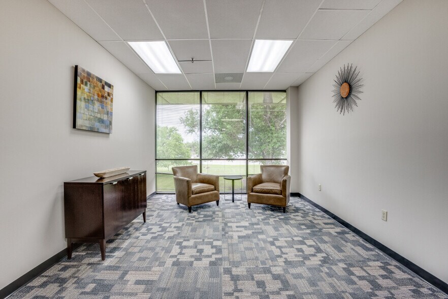 More Photos Of 10707 Corporate Dr, Stafford Coworking Space