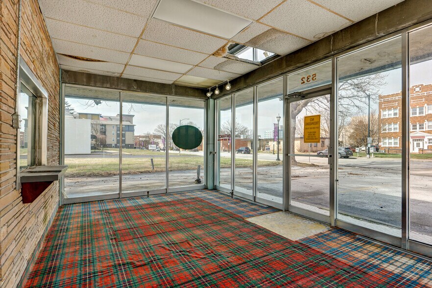 More Photos Of 532 E Walnut St, Springfield Freestanding For Sale