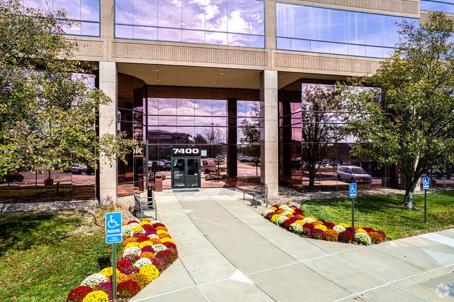 More Photos Of 12980 Metcalf Ave, Overland Park Unknown For Lease