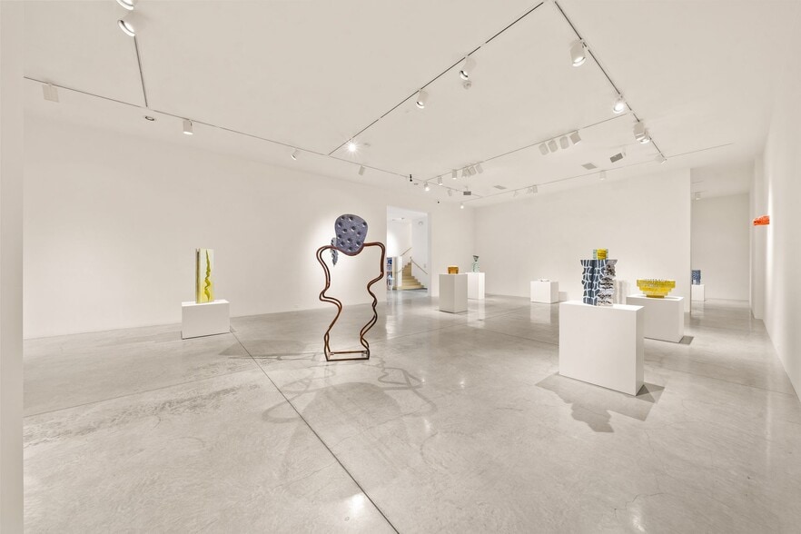 More Photos Of 45 N Venice Blvd, Venice Loft Creative Space For Sale