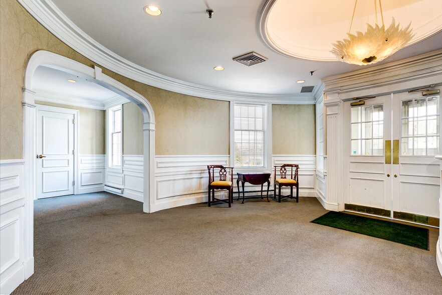 More Photos Of 3550 Lander Rd, Pepper Pike Office For Lease