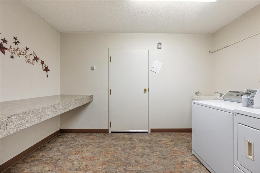 More Photos Of 1500 7th Ave, Belle Fourche Apartments For Sale