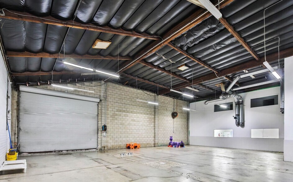More Photos Of 435 Molino St, Los Angeles Warehouse For Lease