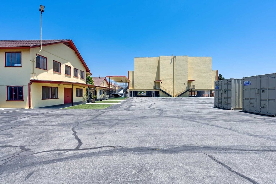 More Photos Of 3435 San Anseline Ave, Long Beach Religious Facility For Sale