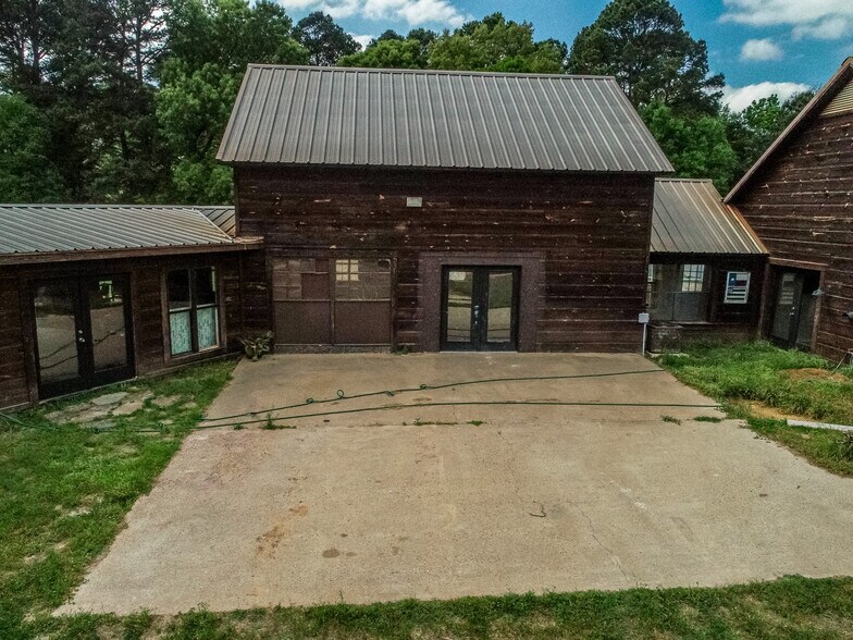 More Photos Of 766 County Road 4640, Winnsboro Specialty For Sale