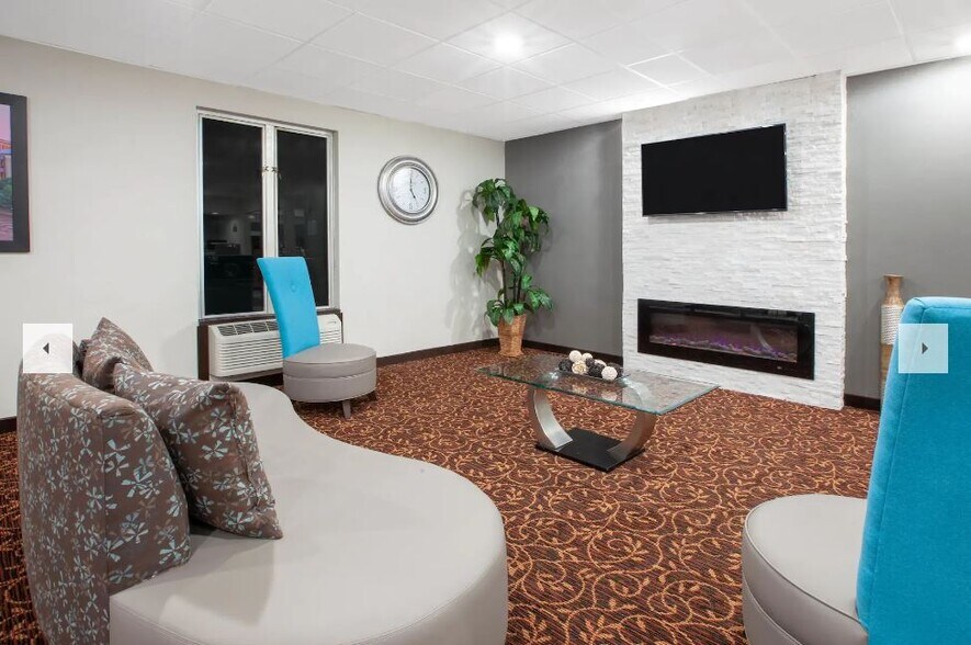 More Photos Of 255 28th St SW, Grand Rapids Hotel For Sale