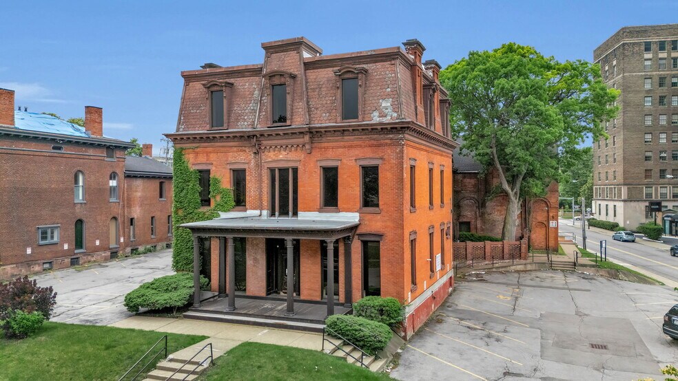 More Photos Of 556-564 Franklin St, Buffalo Medical For Sale