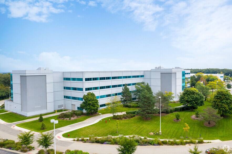 More Photos Of 1950 Innovation Way, Libertyville Office For Lease