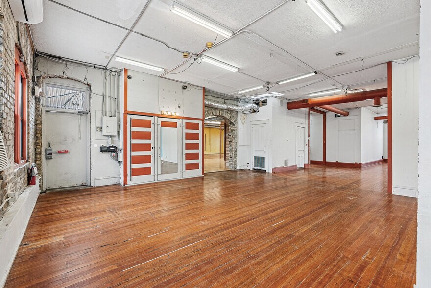 More Photos Of 309 S Cedar Ave, Minneapolis Storefront Retail Office For Sale