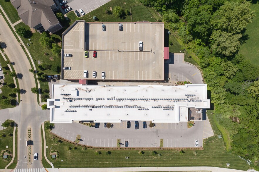 More Photos Of 1010 Enclave Blvd, Edwardsville Apartments For Sale