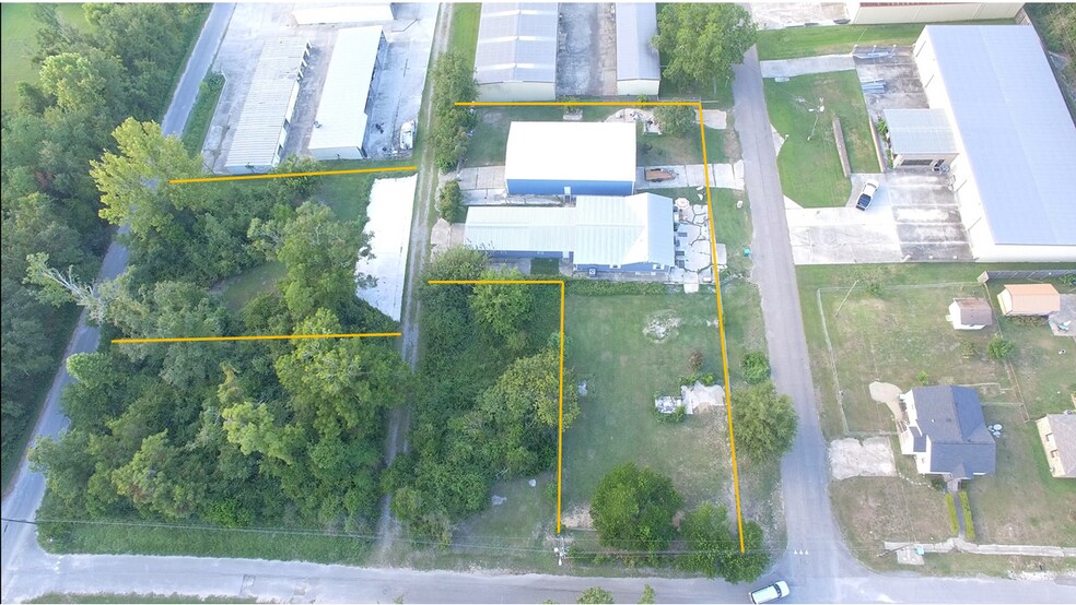 More Photos Of 2713 & 2717 15th Ave, Gulfport Light Distribution For Sale