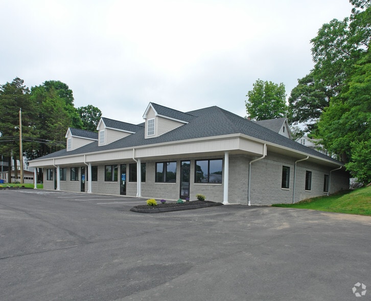 Primary Photo Of 146 Highland Ave, Waterbury Office For Lease
