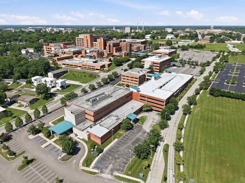 More Photos Of 1705 E Broadway, Columbia Medical For Lease