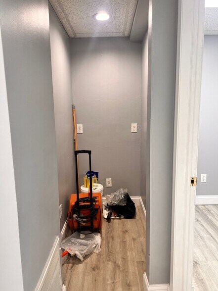 More Photos Of 233 Union Ave, Holbrook Medical For Lease