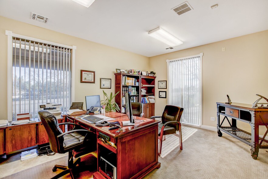 More Photos Of 6151 Garfield Ave, Sacramento Medical For Sale