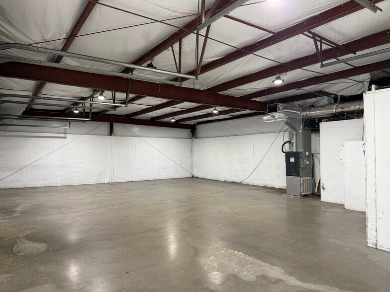 More Photos Of 300 S Broome St, Albemarle Warehouse For Sale