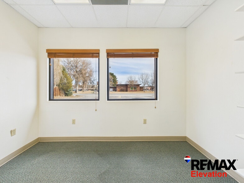 More Photos Of 156 N 6th St, Basin Office For Lease