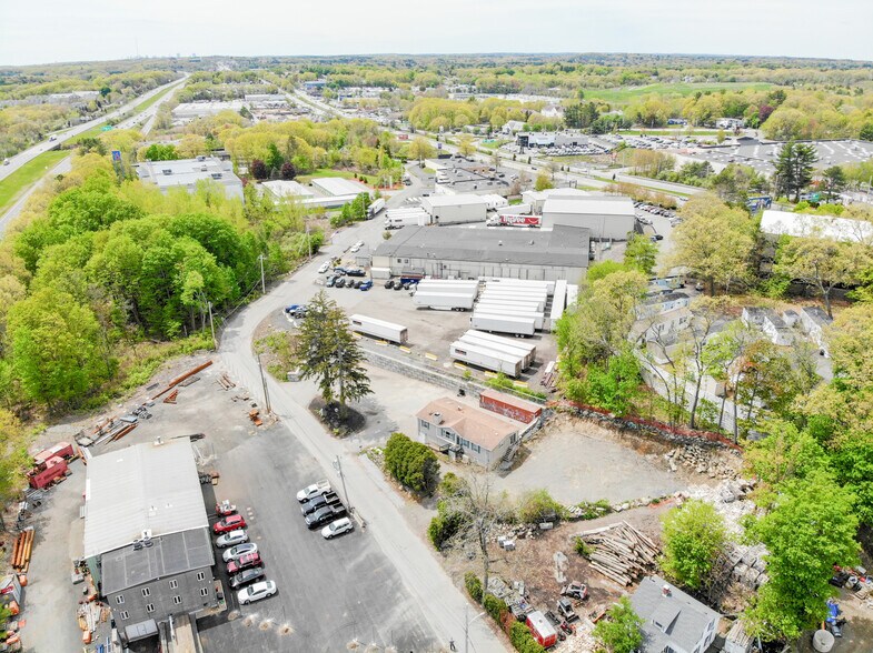 More Photos Of 25 Popes Ln, Danvers Flex For Sale