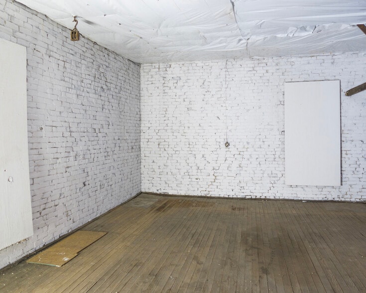 More Photos Of 411 Horace St, Cincinnati Light Manufacturing For Sale