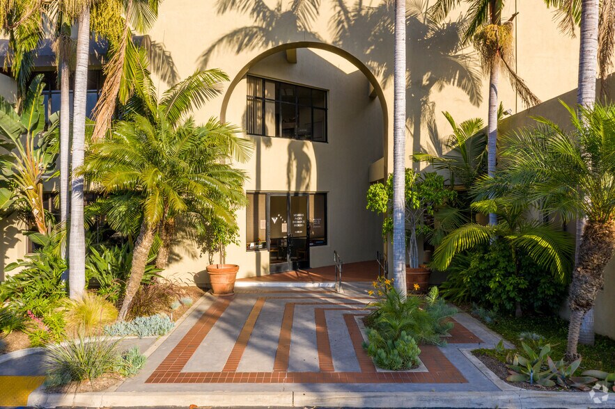 More Photos Of 13522 Newport Ave, Tustin Medical For Sale