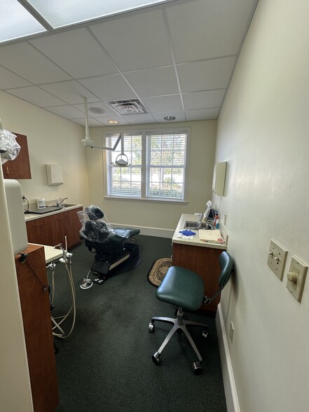 More Photos Of 1850 Bellair Blvd, Orange Park Medical For Sale
