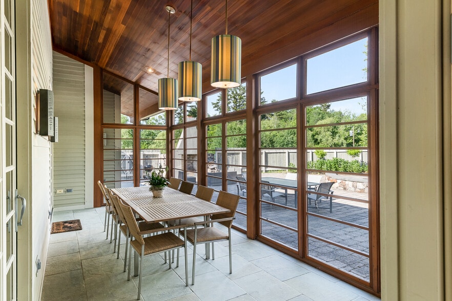 More Photos Of 16 Burke Rd, Peterborough Specialty For Sale