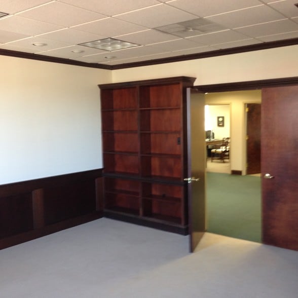 More Photos Of 101 W Main St, Moorestown Bank For Lease