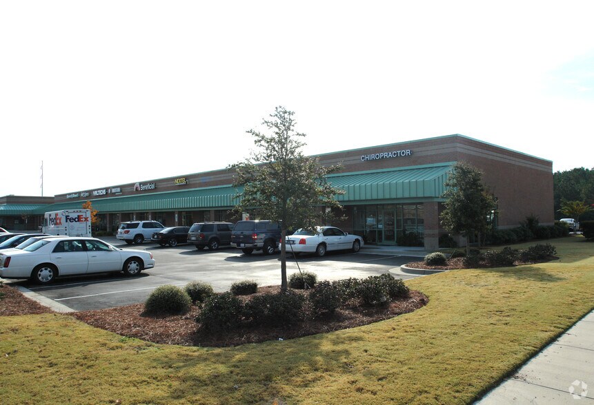 More Photos Of 3715 Patriot Way, Wilmington Storefront For Lease