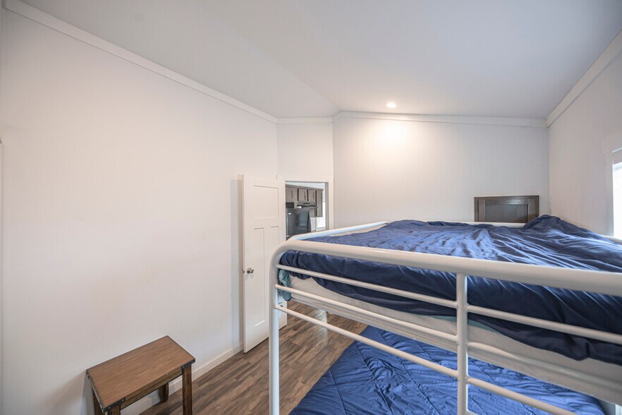 More Photos Of 4301 S County Road 1135, Midland Specialty For Lease