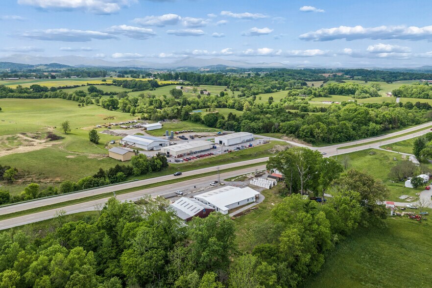 More Photos Of 3141 Highway 11 E, Telford Flex For Sale