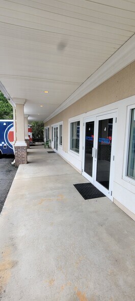 More Photos Of 452 Browns Cove Rd, Ridgeland Flex For Sale