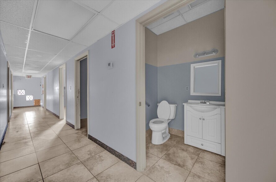 More Photos Of 1118 Pennsylvania Ave, Saint Cloud Medical For Sale