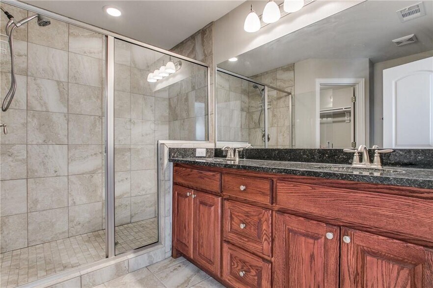 More Photos Of 4917 Sanger Circle Dr, Sanger Multifamily For Sale