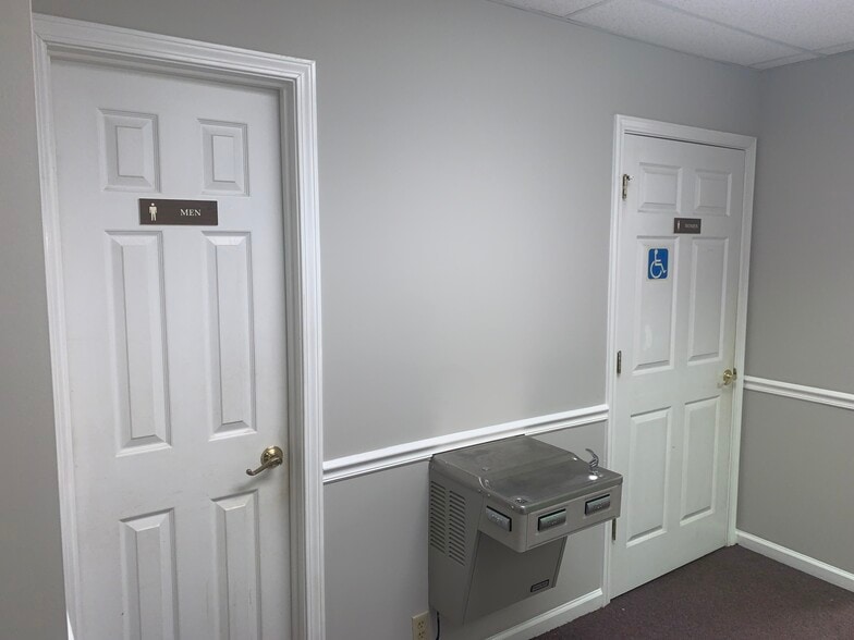 More Photos Of 2508 N Main St, Anderson General Retail For Lease