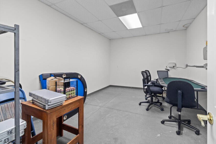 More Photos Of 147 Cedar Pointe Dr, Mooresville Research And Development For Lease