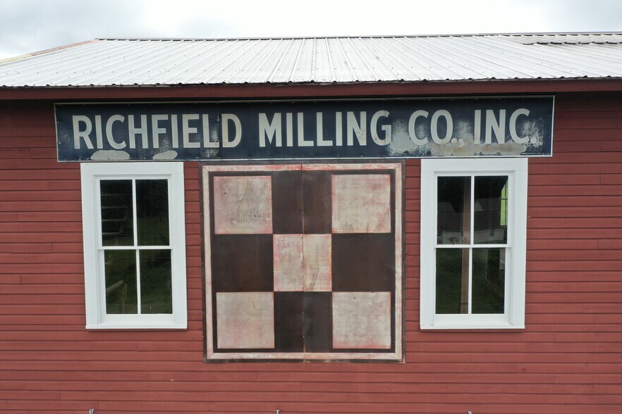 More Photos Of 303 Main St, Richfield Office Residential For Lease