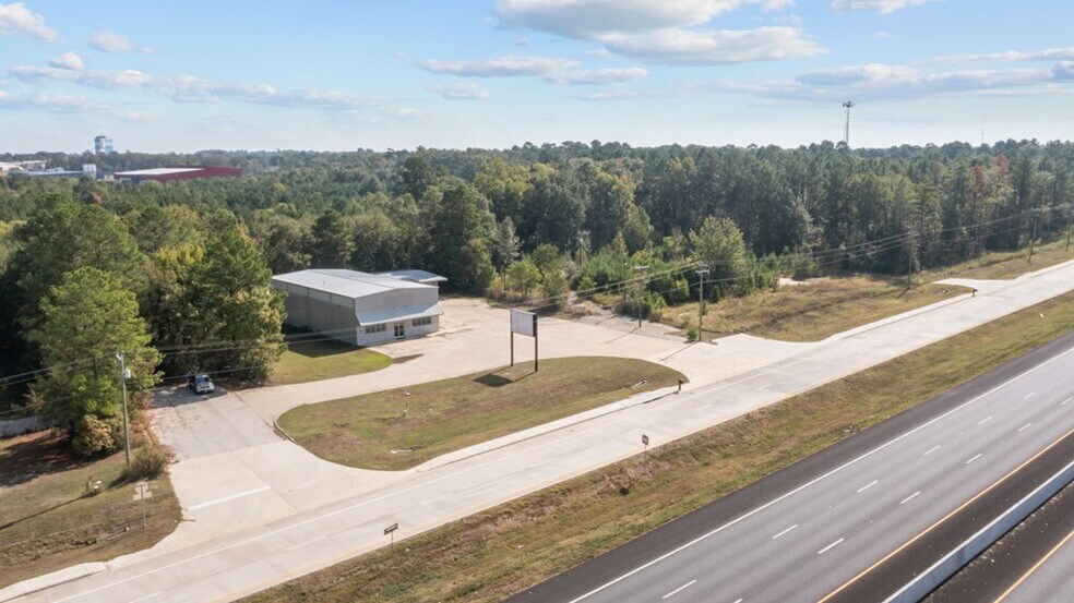 More Photos Of 2500 N Medford Dr, Lufkin Warehouse For Sale