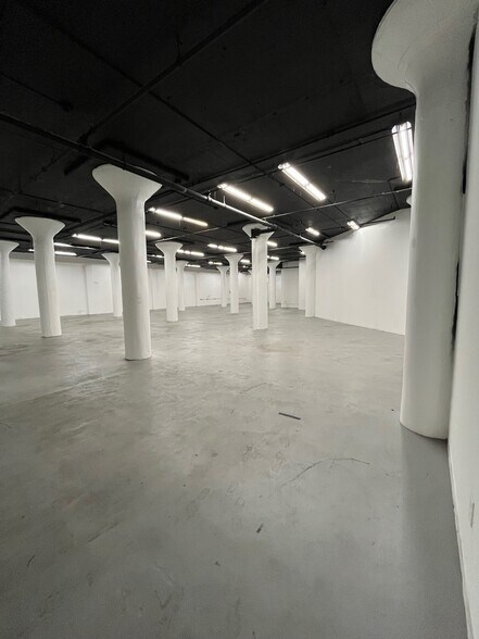More Photos Of 1922 E 7th Pl, Los Angeles Light Manufacturing For Lease
