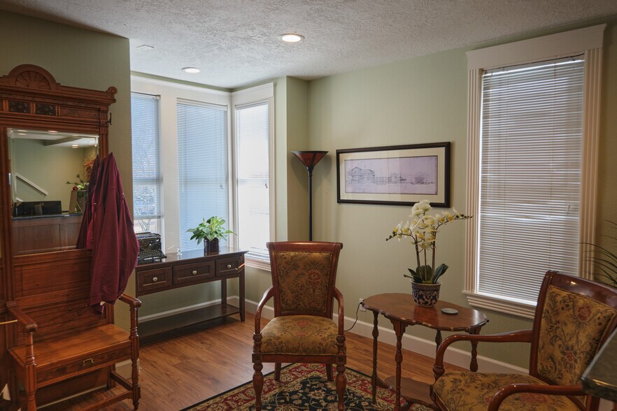 More Photos Of 1491 Commercial St SE, Salem Office Residential For Sale