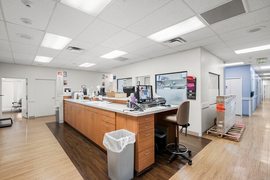 More Photos Of 255 Glendale Ave, Sparks Medical For Sale