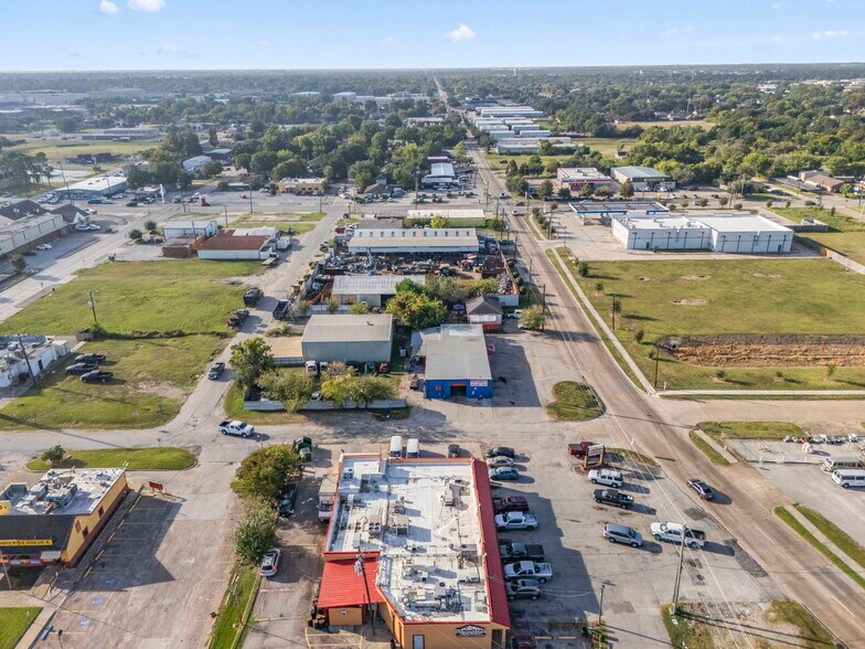 More Photos Of 1201 Preston Ave, Pasadena Auto Repair For Sale