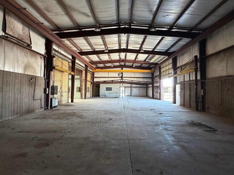 More Photos Of 3762 Kermit Hwy, Odessa Warehouse For Lease