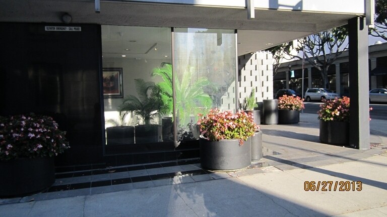 More Photos Of 572 E Green St, Pasadena Office For Lease