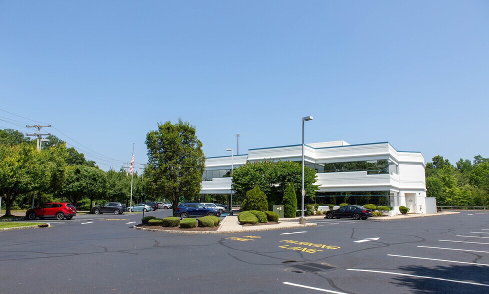More Photos Of 745 Hope Rd, Eatontown Office For Lease