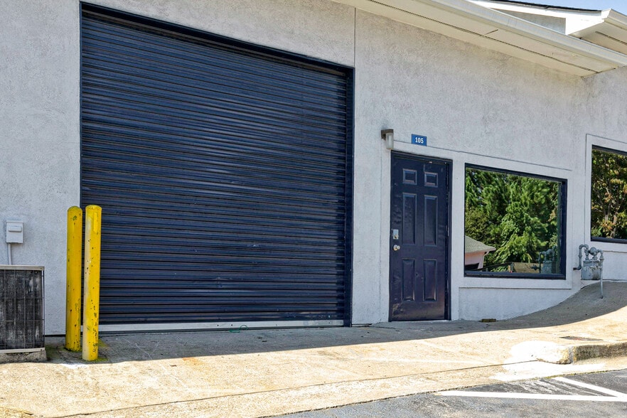 More Photos Of 1225 Canton Rd, Marietta Warehouse For Lease