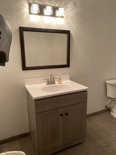 More Photos Of 14665 Lisbon Rd, Brookfield Medical For Lease