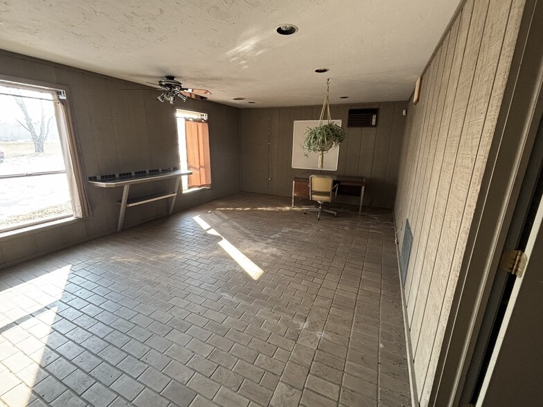 More Photos Of 4282 Dove Rd, Port Huron Research And Development For Sale